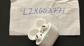 Used
													Apple AirPods 4th Gen - Standard, photo 3 of 4