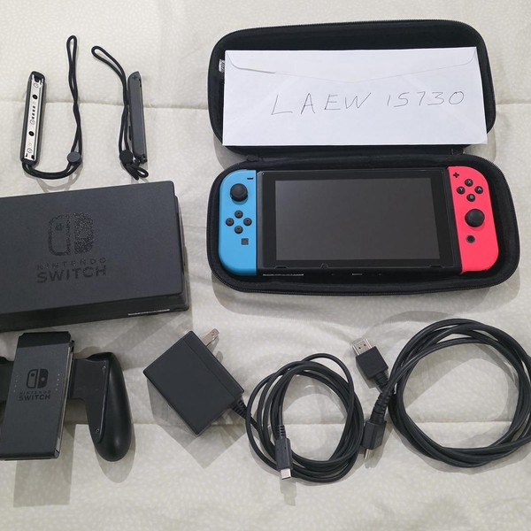 Nintendo Switch - 32 GB, Red & Blue