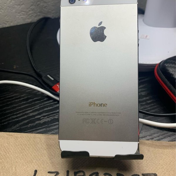 Apple iPhone 5 - Unlocked, 16 GB, White, A1428