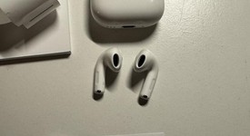 Used
													Apple AirPods 4th Gen - Active Noise Cancellation, photo 3 of 3