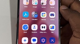 Good
													Motorola Razr (2025) - Unlocked, Pink, 256 GB, 8 GB, photo 3 of 15