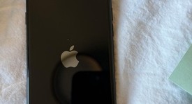 Good
													Apple iPhone SE 3rd Gen 2022 - Unlocked, Midnight, 64 GB, A2595, photo 3 of 5