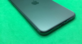 Fair
													Apple iPhone 11 Pro Max - Unlocked, Green, 64 GB, A2161, photo 4 of 6