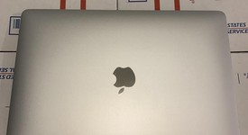 Good
													MacBook Air 2019 - 13" - I5, Silver, 256 GB, 16 GB, photo 2 of 7
