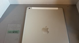 Good
													Apple iPad 7th Gen - Unlocked, Silver, 128 GB, A2200, photo 3 of 5