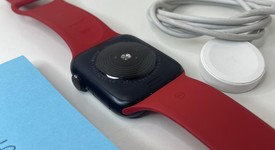 Fair
													Apple Watch SE 2nd Gen 44mm - Unlocked, Midnight, A2727 - Cellular, Aluminum, photo 4 of 14