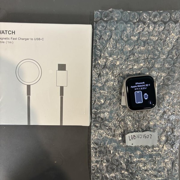 Apple Watch SE 3rd Gen 40mm - Unlocked, Starlight, A3326 - Cellular
