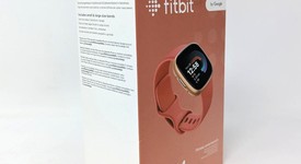 New
													Fitbit Versa 4 - Rose Gold, photo 2 of 4