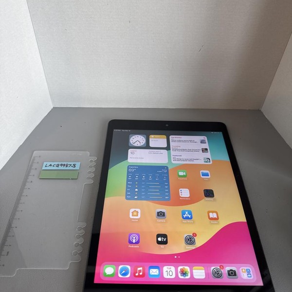 Apple iPad 7th Gen - Wi-Fi, 32 GB, Gray, A2197