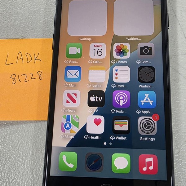 Apple iPhone SE 3rd Gen 2022 - Unlocked, 128 GB, Midnight, A2595