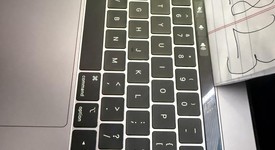 Mint
													MacBook Pro 2018 (With Touch Bar) - 15" - I7, Gray, 512 GB, 16 GB, photo 4 of 9