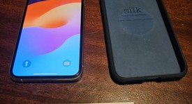 Good
													Apple iPhone Xs - Unlocked, Silver, 64 GB, A1920, photo 1 of 8