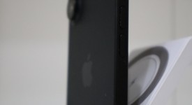 Good
													Apple iPhone 16 - T-Mobile, Black, 128 GB, A3081, photo 4 of 8