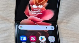 Good
													Samsung Galaxy Z Flip3 5G - AT&T, Cream, 128 GB, 8 GB, SM-F711U, photo 5 of 8