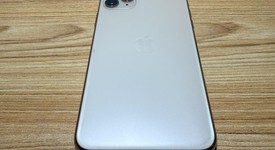 Fair
													Apple iPhone 11 Pro Max - Unlocked, Gold, 64 GB, A2161, photo 5 of 7