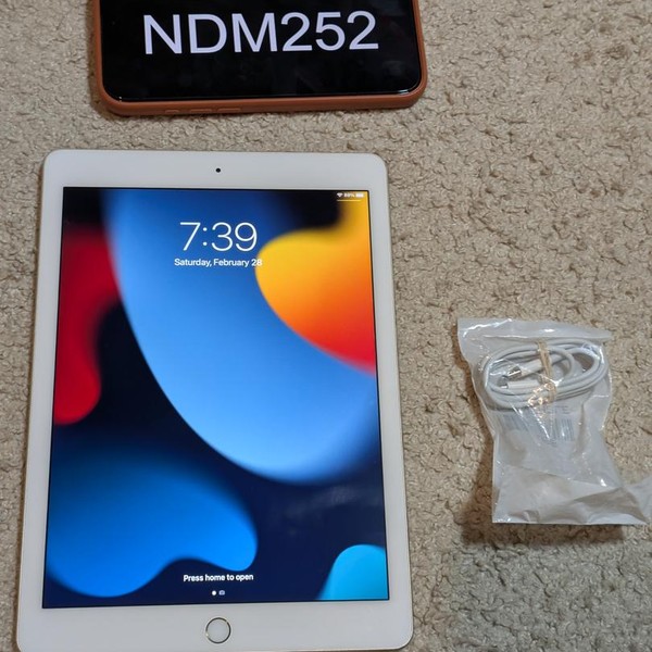 Apple iPad Air 2 - Wi-Fi, 64 GB, Gold