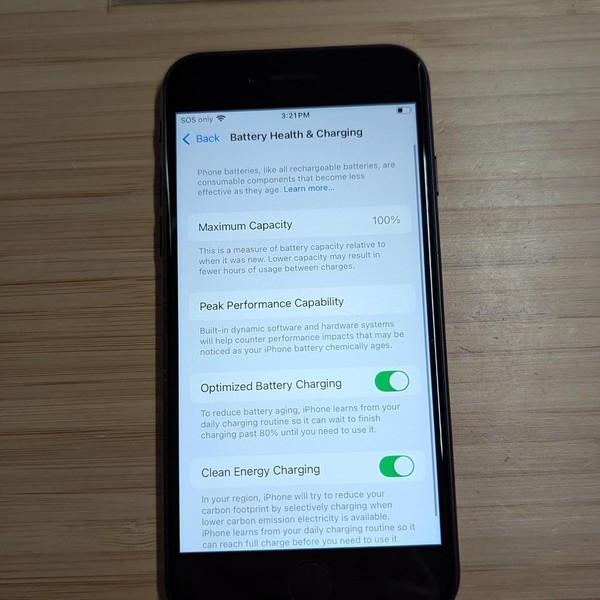 Apple iPhone SE 3rd Gen 2022 - Unlocked, 64 GB, Midnight, A2595