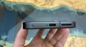 Mint
													Google Pixel 9a - Verizon, Obsidian, 128 GB, 8 GB, photo 4 of 5