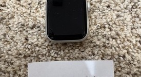 Good
													Apple Watch SE 2nd Gen 40mm - Silver, A2722 - GPS, Aluminum, photo 2 of 11