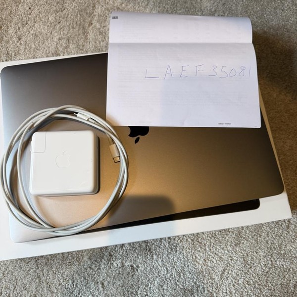 MacBook Pro 2019 - 16 inch - 1 TB, Gray, 16 GB, Intel Core i9