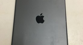 Good
													Apple iPad 9th Gen - Unlocked, Gray, 64 GB, A2603, photo 6 of 6