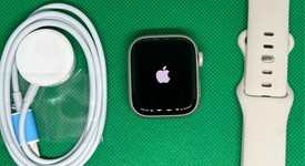 Mint
													Apple Watch Series 9 41mm - Starlight, A2978 - GPS, Aluminum, photo 1 of 5