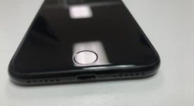 Good
													Apple iPhone 7 - Unlocked, Jet Black, 128 GB, A1778, GSM, photo 4 of 7