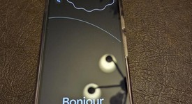 Good
													Google Pixel 9 Pro - Verizon, Porcelain, 128 GB, 16 GB, GR83Y, photo 3 of 10