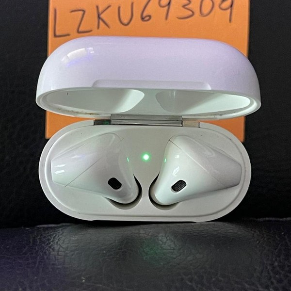 Apple AirPods 2nd Gen - Lightning Case