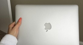 Good
													MacBook Air 2017 - 13" - I5, Silver, 256 GB, 8 GB, photo 4 of 9