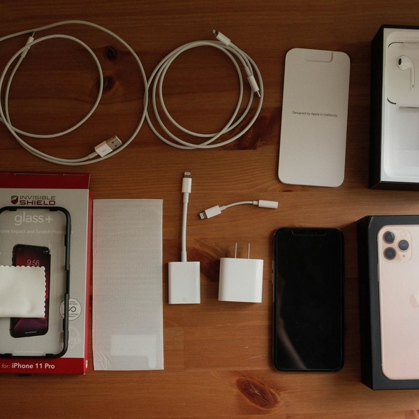 Apple iPhone 11 Pro - Unlocked, 512 GB, Gold, A2160