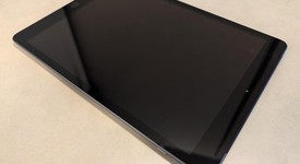 Good
													Apple iPad 7th Gen - Verizon, Gray, 32 GB, A2200, photo 3 of 5