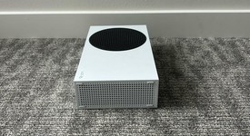 Mint
													Xbox Series S (2020) - White, 512 GB, photo 2 of 7