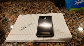 Mint
													Moto Z2 Force - Sprint, Black, 64 GB, photo 2 of 8