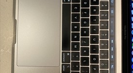 Good
													MacBook Pro 2018 (With Touch Bar) - 13" - I5, Gray, 512 GB, 8 GB, photo 5 of 18