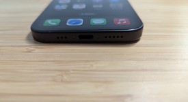 Mint
													Apple iPhone 16 - Unlocked, Black, 128 GB, A3081, photo 3 of 9