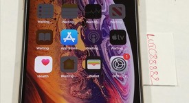 Good
													Apple iPhone Xs - Unlocked, Gold, 256 GB, A1920, photo 3 of 5