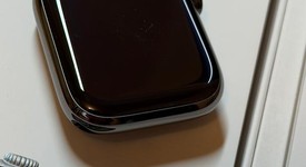 Good
													Apple Watch Series 8 45mm - Unlocked, Graphite, A2774 - Cellular, Stainless, photo 4 of 14