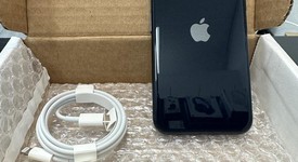 Mint
													Apple iPhone SE 3rd Gen 2022 - Unlocked, Midnight, 64 GB, A2595, photo 2 of 6