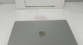 Good
													MacBook Air 2024 (M3) - 15" - Apple M3, Silver, 256 GB, 8 GB, 10-core GPU, photo 2 of 10