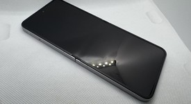 Good
													Samsung Galaxy Z Flip6 - AT&T, Silver, 256 GB, 12 GB, SM-F741U, photo 2 of 3