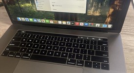 Good
													MacBook Pro 2018 (With Touch Bar) - 15" - I7, Gray, 512 GB, 16 GB, photo 2 of 9