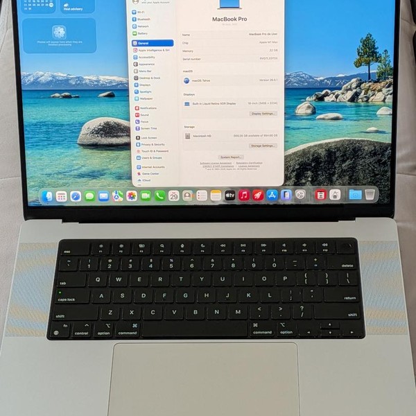MacBook Pro 2021 - 16 inch - 1 TB, Silver, 32 GB, Apple M1 Max