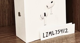 New
													Apple AirPods Pro - MagSafe Case, photo 1 of 4