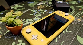 Mint
													Nintendo Switch Lite - Yellow, photo 1 of 1