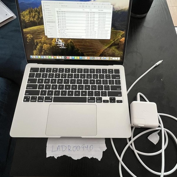 MacBook Air 2024 (M3) - 13 inch - 256 GB, Silver, 8 GB, Apple M3, 8-core GPU