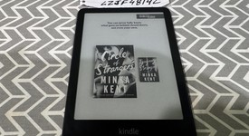 Mint
													Amazon Kindle Paperwhite 12th Gen 2024 - Amazon, Black, photo 1 of 6