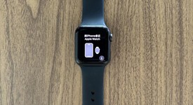 Good
													Apple Watch SE 1st Gen 40mm - Gray, A2351 - GPS, Aluminum, photo 1 of 9