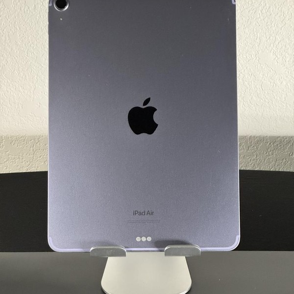 Apple iPad Air (5th Gen) - Unlocked, 64 GB, Purple, A2589