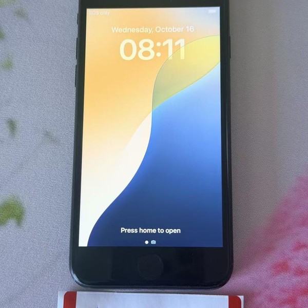 Apple iPhone SE 2nd Gen 2020 - Unlocked, 128 GB, Black, A2275